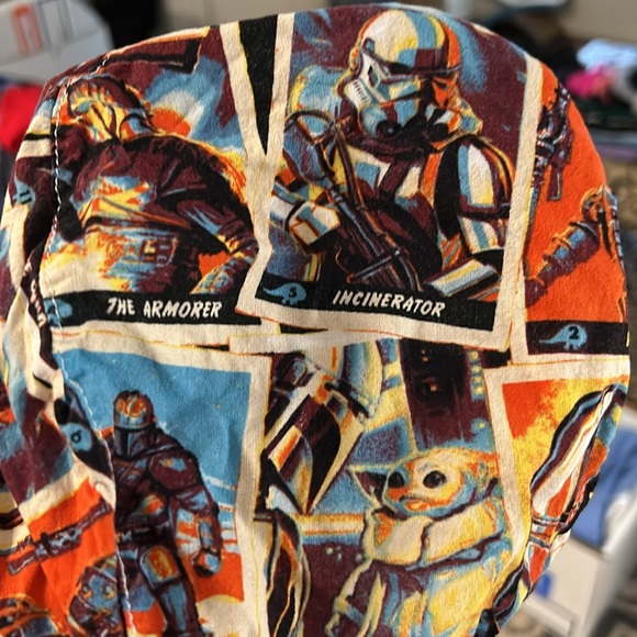 Mandalorian ponytail scrub hat - Picture 2 of 2